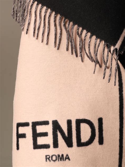 cuffia scharpa fendi donna|Sciarpa donna Fendi collezione FW24 online .